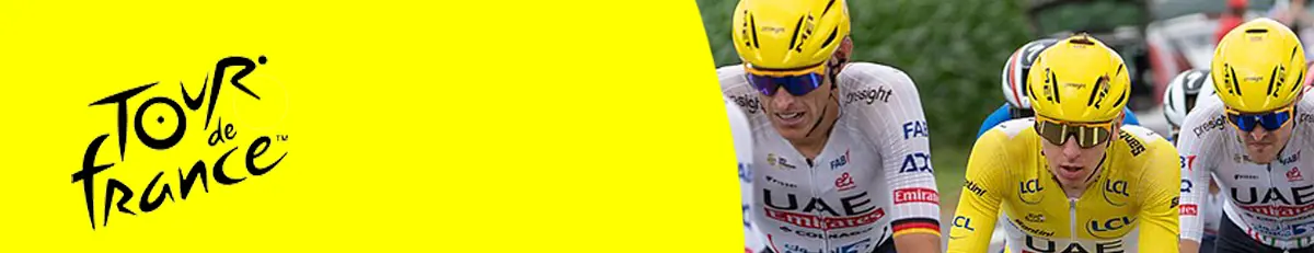 A sinistra illustrazione con il logo ufficiale del Tour de France,  a destra ciclisti durante la competizione, tra cui in primo piano al centro un ciclista con la maglia gialla
